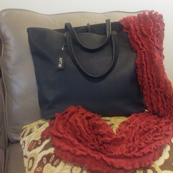 NEW APT. 9 Soft Tote Black - Picture 8 of 8